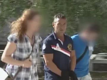 Detenido un expolicía por maltratar a su hijastro Detenido un expolicía por maltratar a su hijastro
