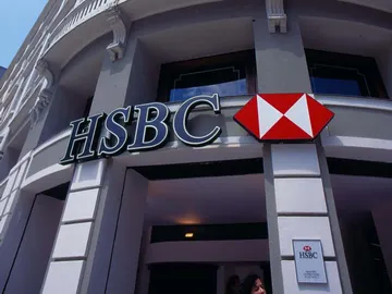 Fachada de una sucursal del banco HSBC Fachada de una sucursal del banco HSBC