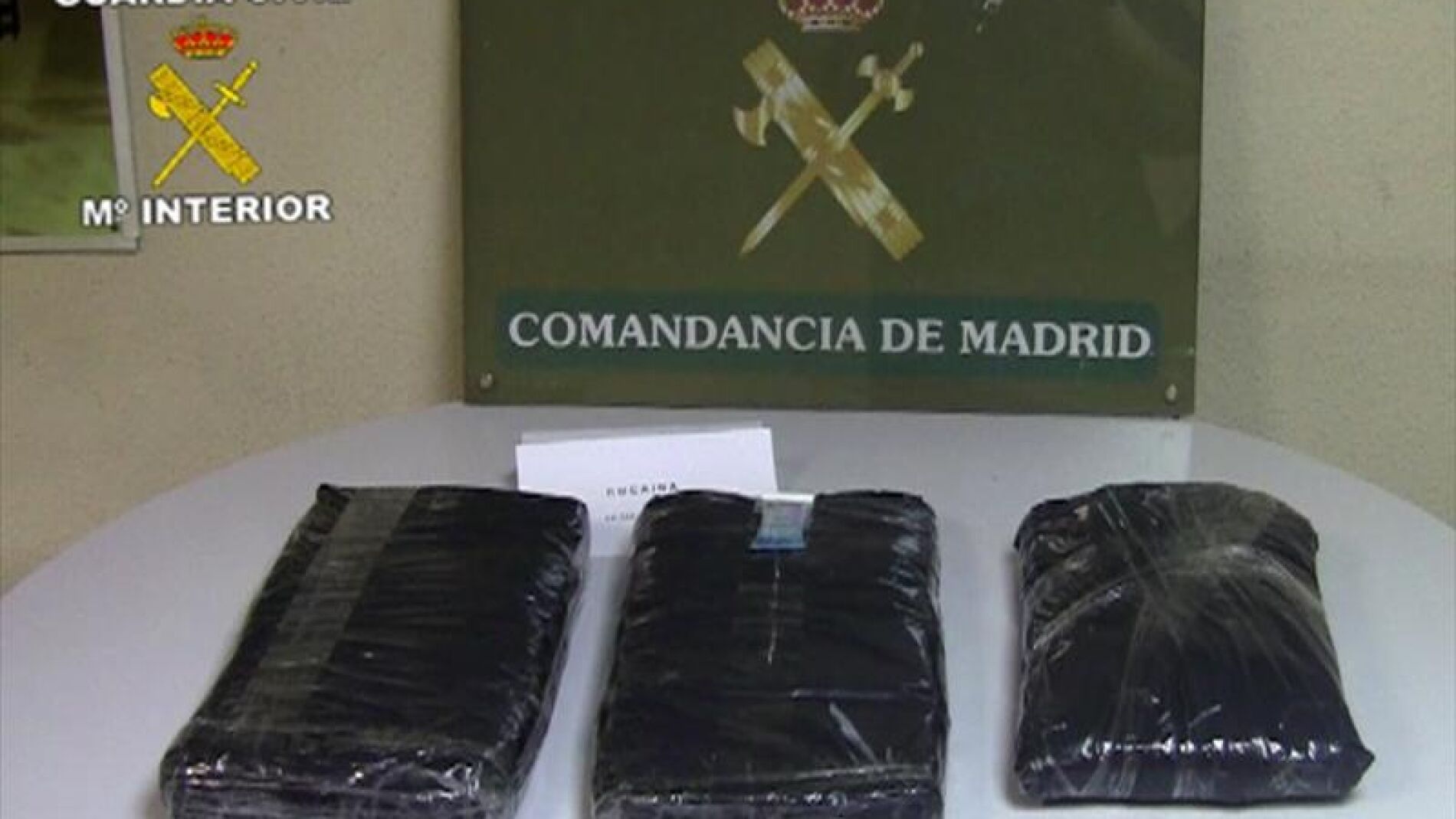Detenido en Barajas un trabajador con m&aacute;s de 14 kilos de coca&iacute;na