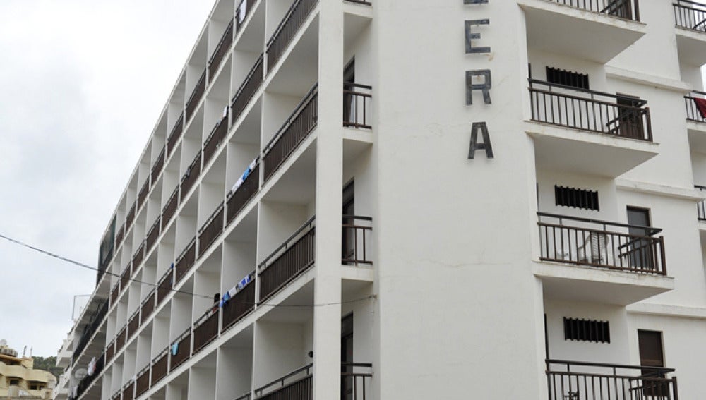 Muere una joven de 20 años tras caerse de un cuarto piso