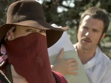 Sara salva a Mateo Sara salva a Mateo