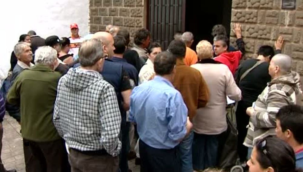16.000 familias afrontan el mes con sólo seis euros diarios