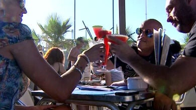 Los chiringuitos de playa se convierten en terrazas de diseño 