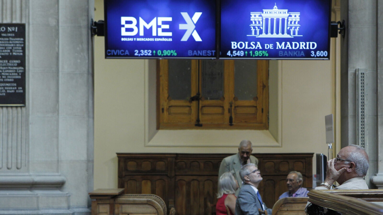 El Ibex supera los 10.000 puntos por primera vez desde 2011