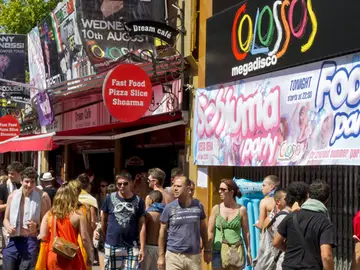 Algunos hoteles de Lloret del Mar vetarán al 'turista de borrachera' Algunos hoteles de Lloret del Mar vetarán al 'turista de borrachera'