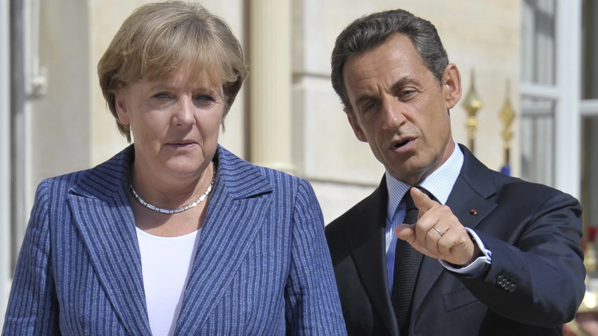Angela Merkel junto a Nicolás Sarkozy Angela Merkel junto a Nicolás Sarkozy