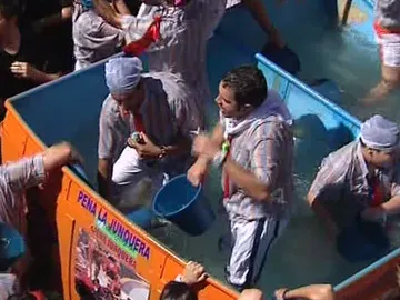 Fiesta del agua en Villagarcia de Arosa Fiesta del agua en Villagarcia de Arosa