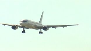 Aterrizaje de emergencia por una muerte a bordo