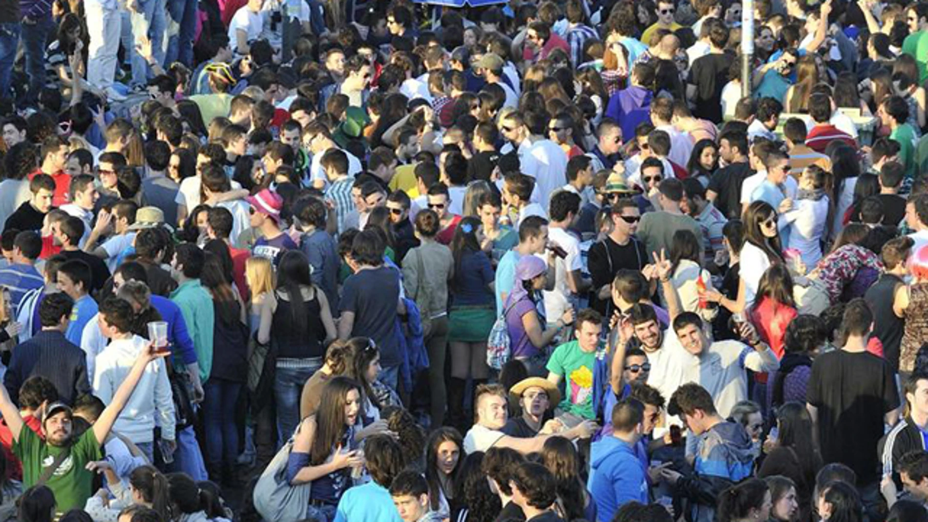 Vecinos de Getafe piden denuncian más fiestas 'rave' Vecinos de Getafe piden denuncian más fiestas 'rave'