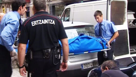 Retiran el cad&aacute;ver de la mujer fallecida