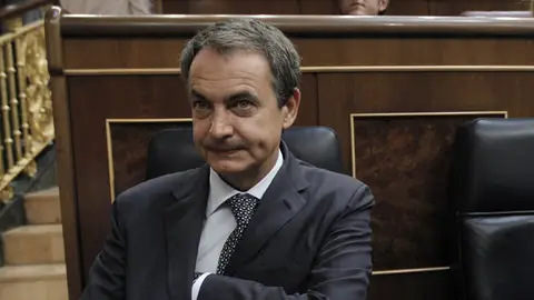 Zapatero en el pleno extraordinario del Congreso Zapatero en el pleno extraordinario del Congreso