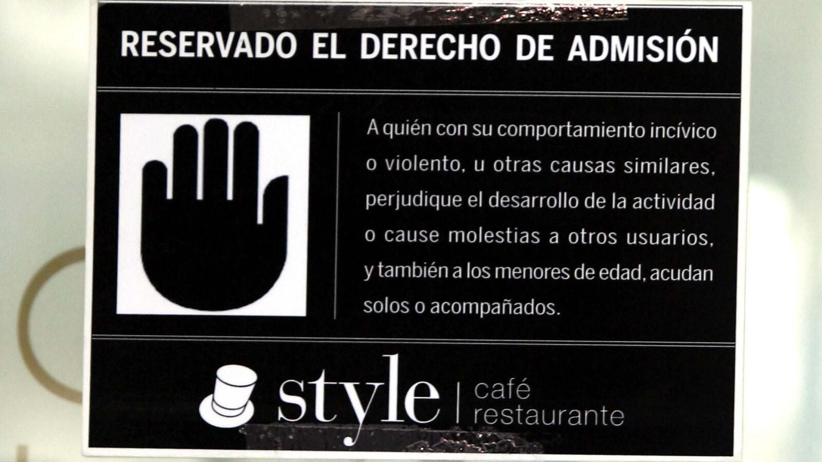 'Prohibida la entrada de niños' en una cafetería de Bilbao