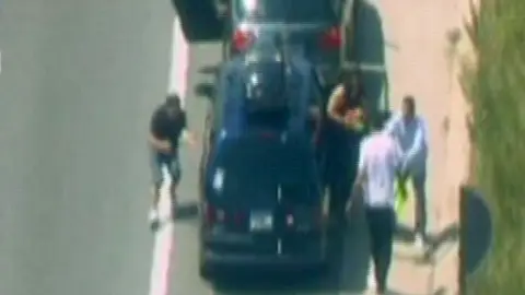 Detenida una banda de peruanos que 'asaltaba coches' en Cataluña Detenida una banda de peruanos que 'asaltaba coches' en Cataluña