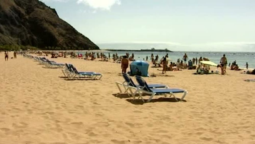 Aprovechan un despiste un chapuzón en la playa para robar a bañistas