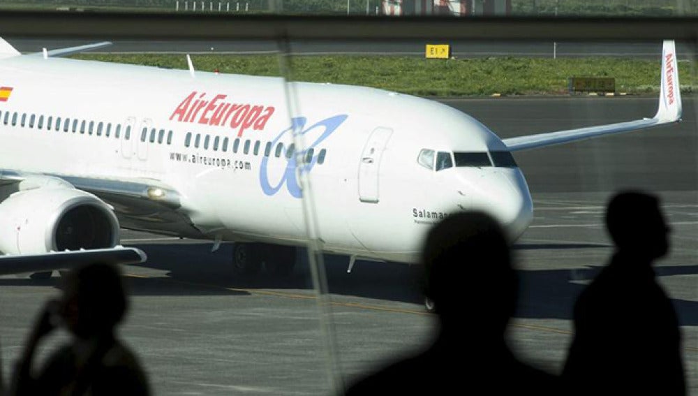 Pilotos de Air Europa convocan una huelga para este verano