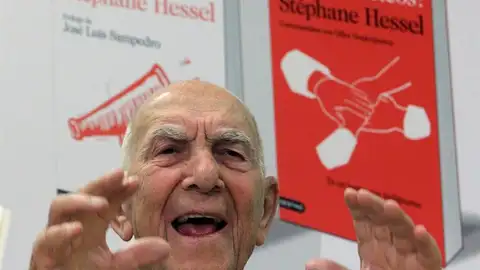 Stéphane Hessel, autor de '¡Indignaos!' Stéphane Hessel, autor de '¡Indignaos!'