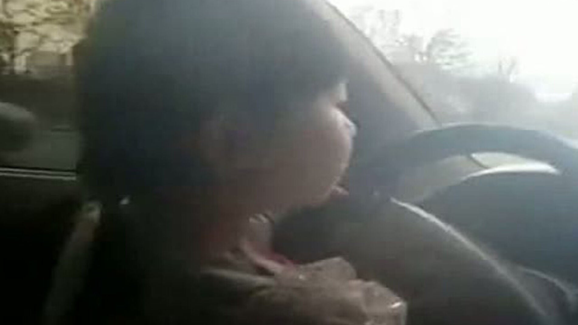 Ni&ntilde;a de cuatro a&ntilde;os que conduce