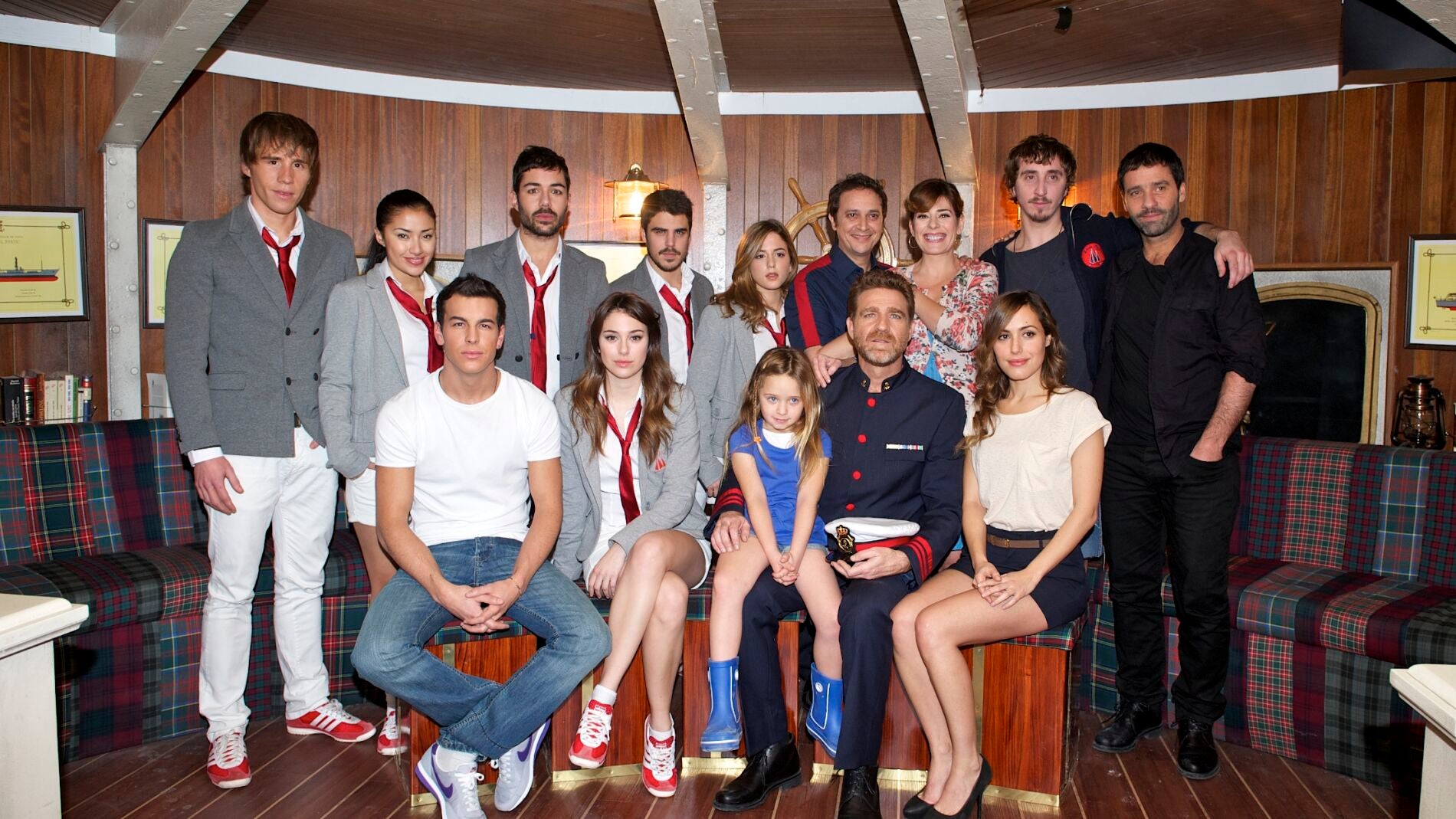 El Barco al completo