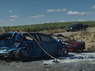 Fallecen tres personas en un accidente de tráfico en Fuentecén