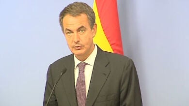 Zapatero no descarta nuevas medidas del Gobierno para frenar a los mercados