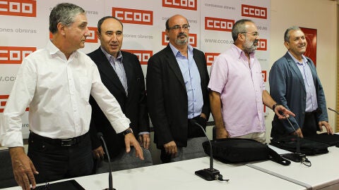 L&iacute;deres sindicales en la rueda de prensa