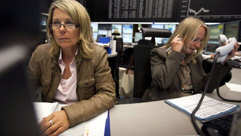 Dos corredoras burs&aacute;tiles en la Bolsa de Fr&aacute;ncfort