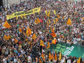 Padres y profesores reivindican el modelo educativo en Cataluña 