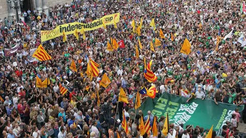 Padres y profesores reivindican el modelo educativo en Cataluña Padres y profesores reivindican el modelo educativo en Cataluña