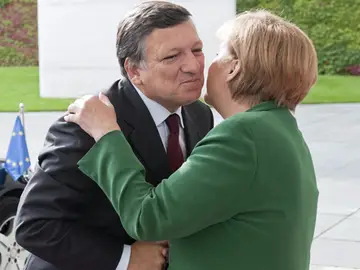 Durao Barroso y Merkel en una reunión en Berlín Durao Barroso y Merkel en una reunión en Berlín