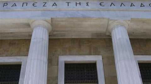 Grecia solo tiene liquidez para pagar sueldos p&uacute;blicos y pensiones hasta octubre
