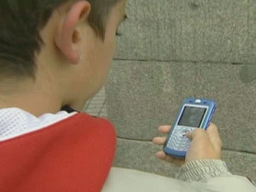  El uso del móvil puede ser cancerígeno en niños