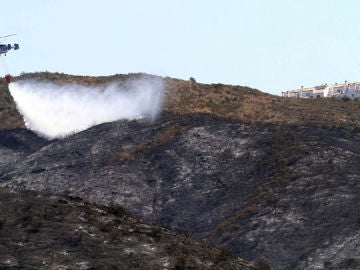 El fuego de Mijas extinguido tras quemar 684 hectáreas El fuego de Mijas extinguido tras quemar 684 hectáreas