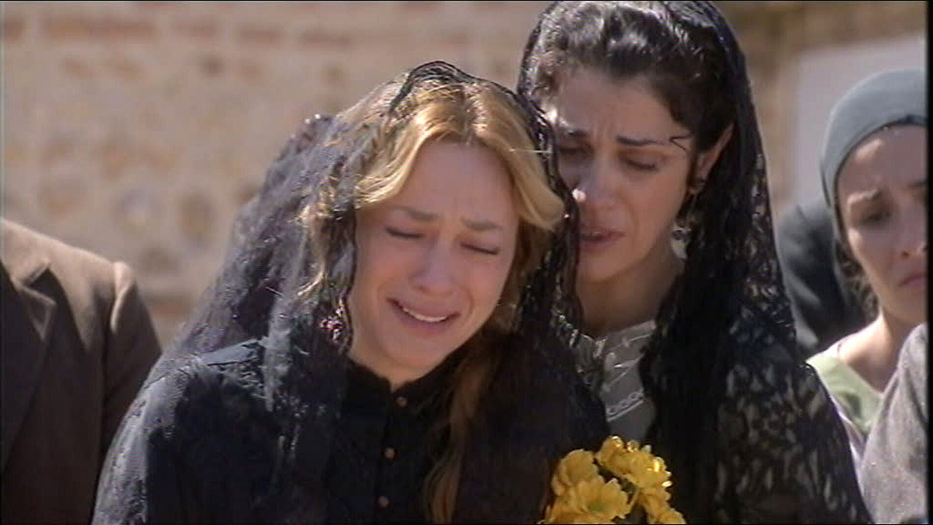 Flor, un gran apoyo para el dolor de Sara