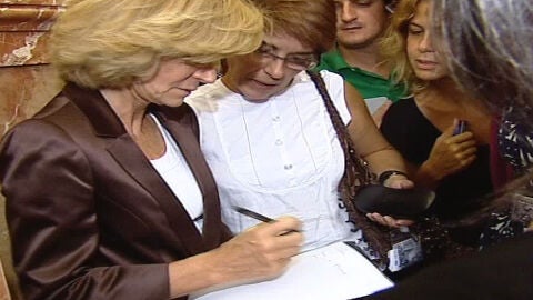 Salgado explica el impuesto en el Congreso