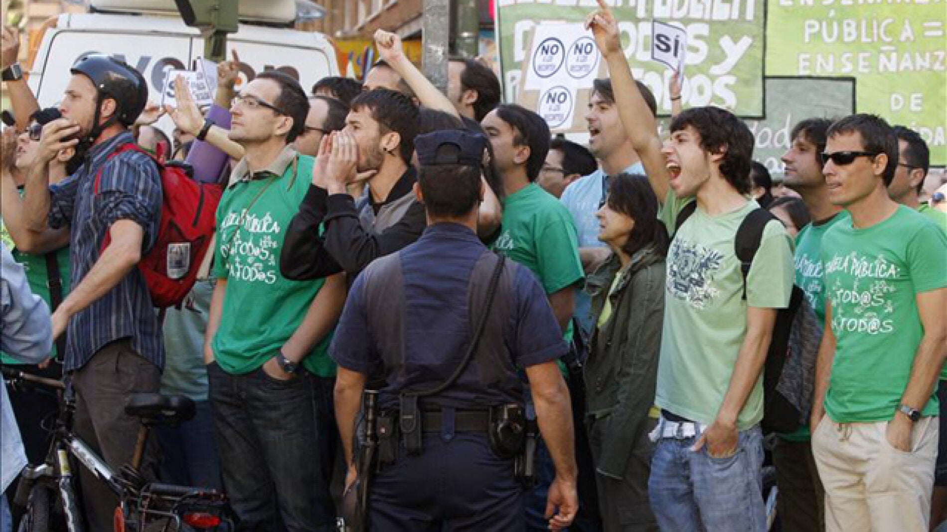 Pitos y gritos en la inauguraci&oacute;n oficial del curso escolar de la Reina y Aguirre