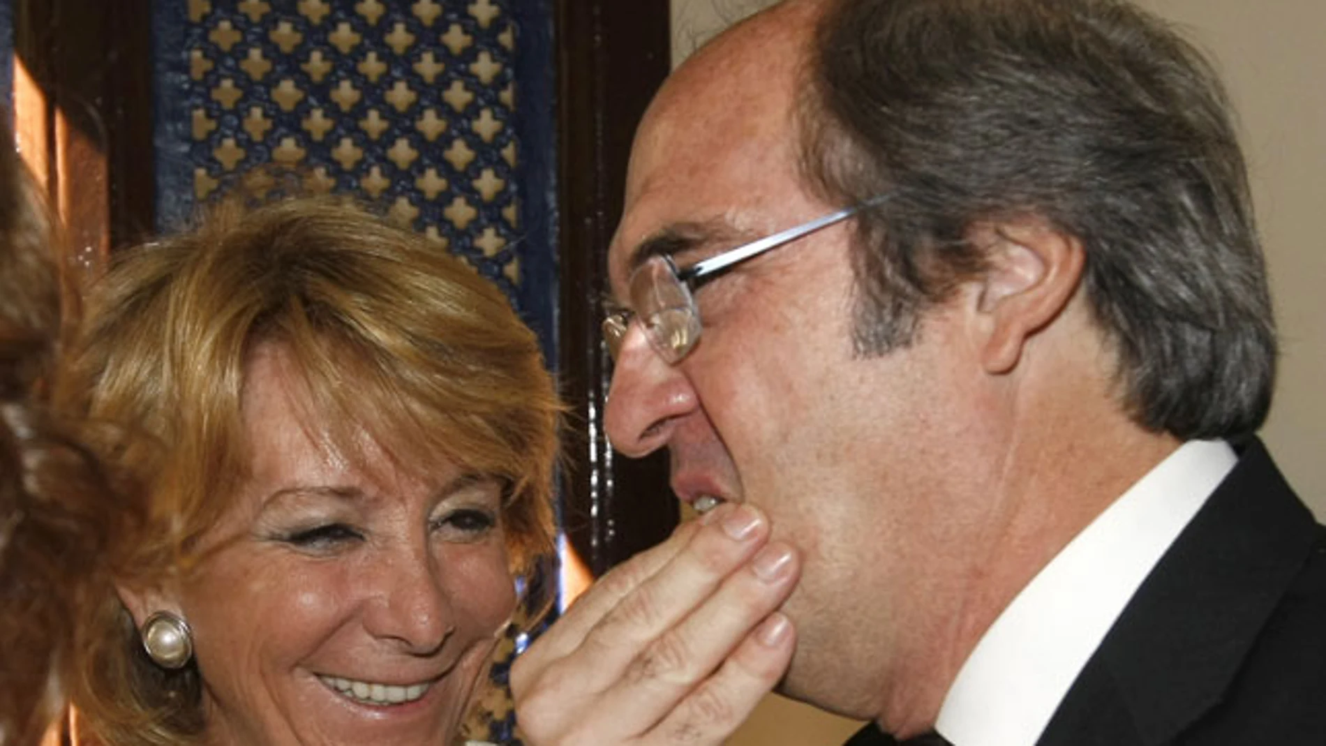 Gabilondo: "No sólo se educa en horario escolar" Gabilondo: "No sólo se educa en horario escolar"
