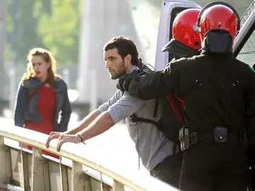 La Policía necesitó más de 6 horas para el desalojo en Bilbao La Policía necesitó más de 6 horas para el desalojo en Bilbao