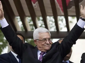 Ramala recibe a Mahmud Abbás como a un héroe Ramala recibe a Mahmud Abbás como a un héroe