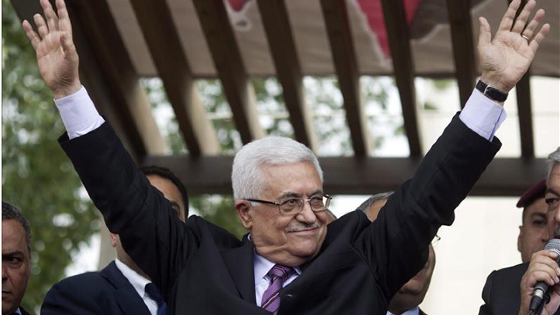 Ramala recibe a Mahmud Abb&aacute;s como a un h&eacute;roe