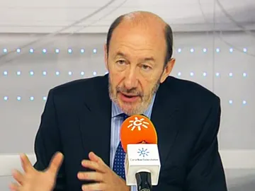 Rubalcaba en rueda de prensa Rubalcaba en rueda de prensa