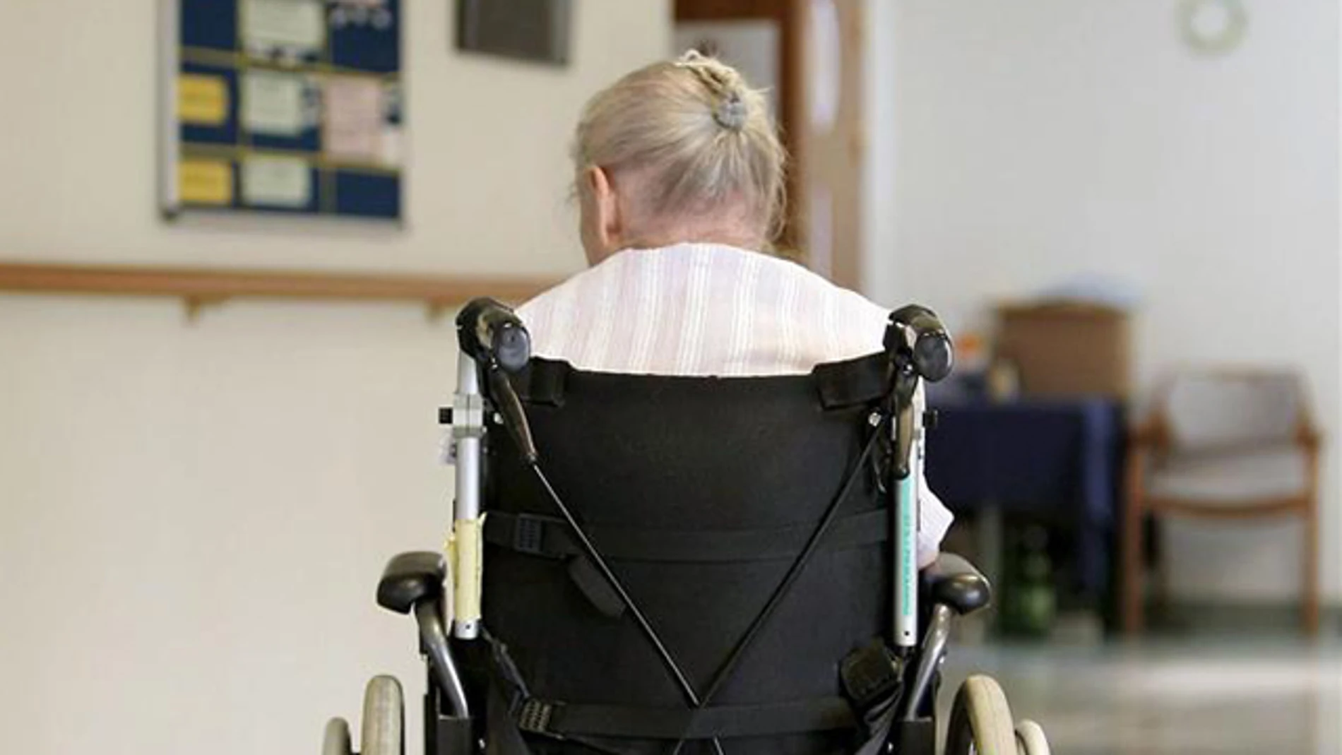 Denuncian a un geriátrico de Avilés por dejar solos a los ancianos por la noche Denuncian a un geriátrico de Avilés por dejar solos a los ancianos por la noche