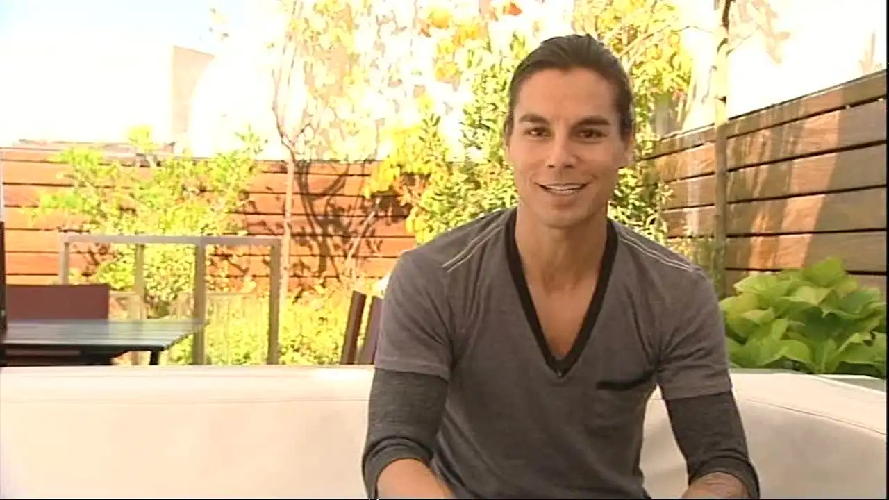 Julio Iglesias Jr. se prepara la actuación de Bono