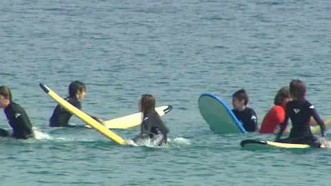 El surf, nueva asignatura El surf, nueva asignatura