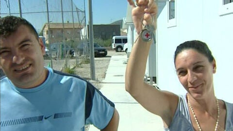 Los afectados por el terremoto en Lorca ya tienen hogar