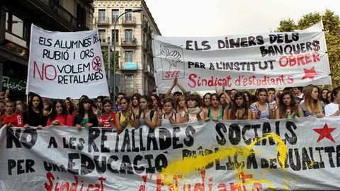 Estudiantes de Secundaria se manifiestan en Barcelona Estudiantes de Secundaria se manifiestan en Barcelona