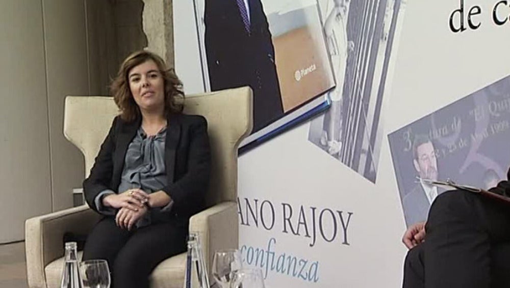 Soraya Sáenz de Santamaría en la promoción del libro de Mariano Rajoy. 