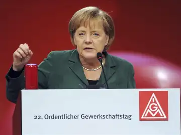 La canciller alemana Angela Merkel pronuncia un discurso La canciller alemana Angela Merkel pronuncia un discurso