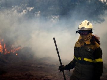 El fuego continúa calcinando los montes gallegos