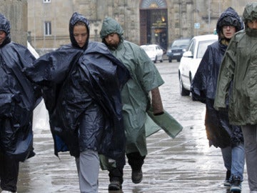 Alerta por lluvias y vientos