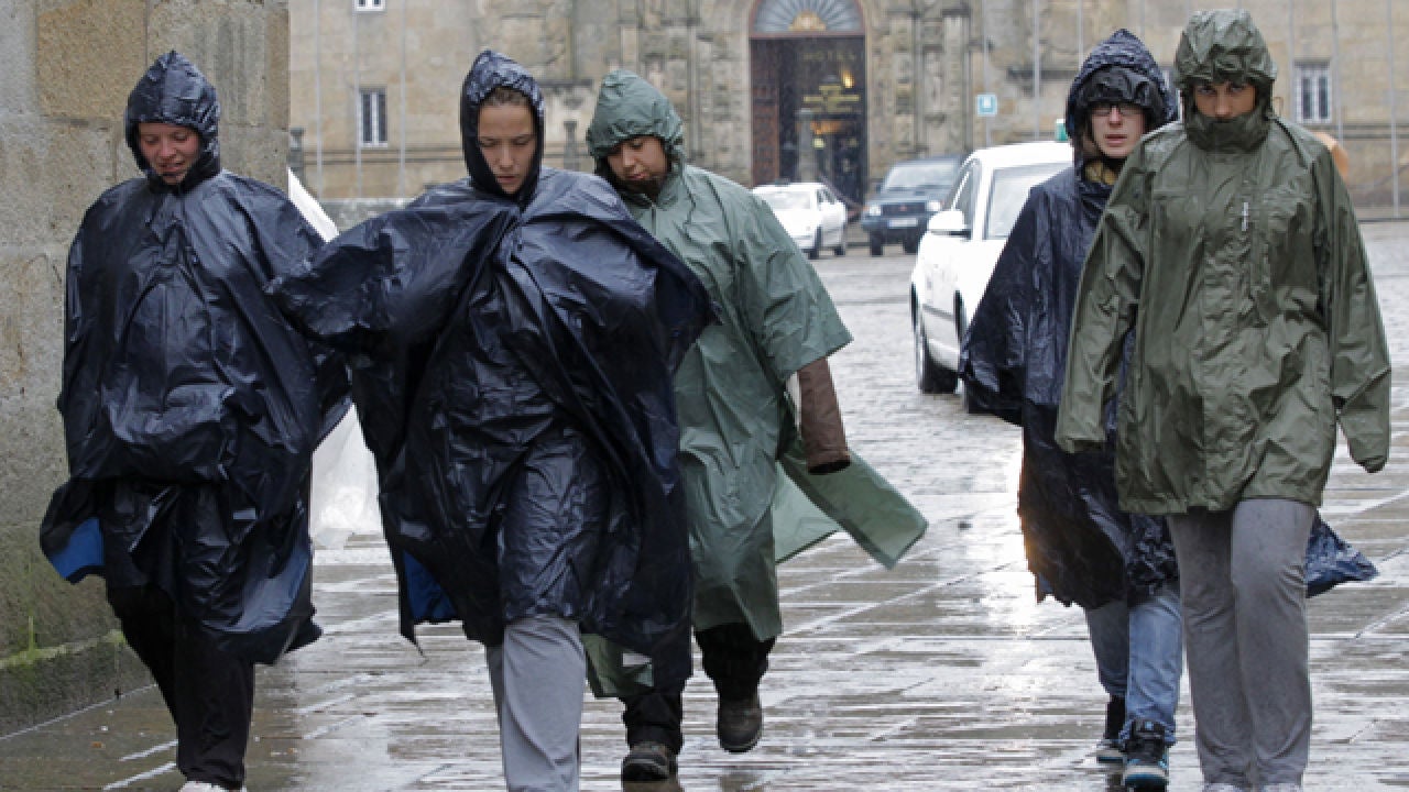 El puente finaliza con siete provincias en alerta por vientos, lluvias ...